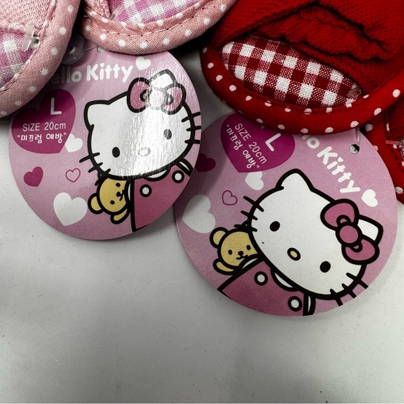 NWT 2 pair of pink and red Sanrio Hello Kitty kids slippers size large kids 13.5 - Picture 5 of 6
